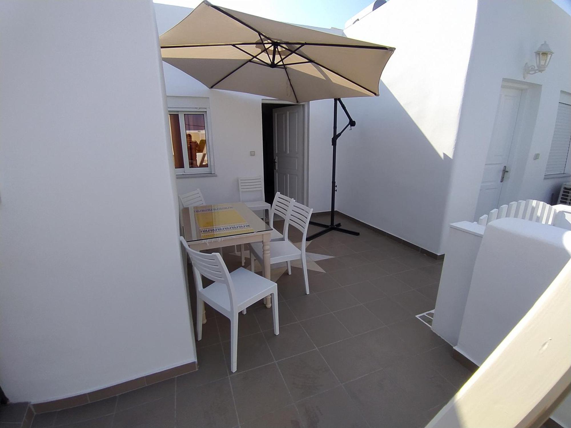 Chariot Apartments Santorini Камарі Екстер'єр фото