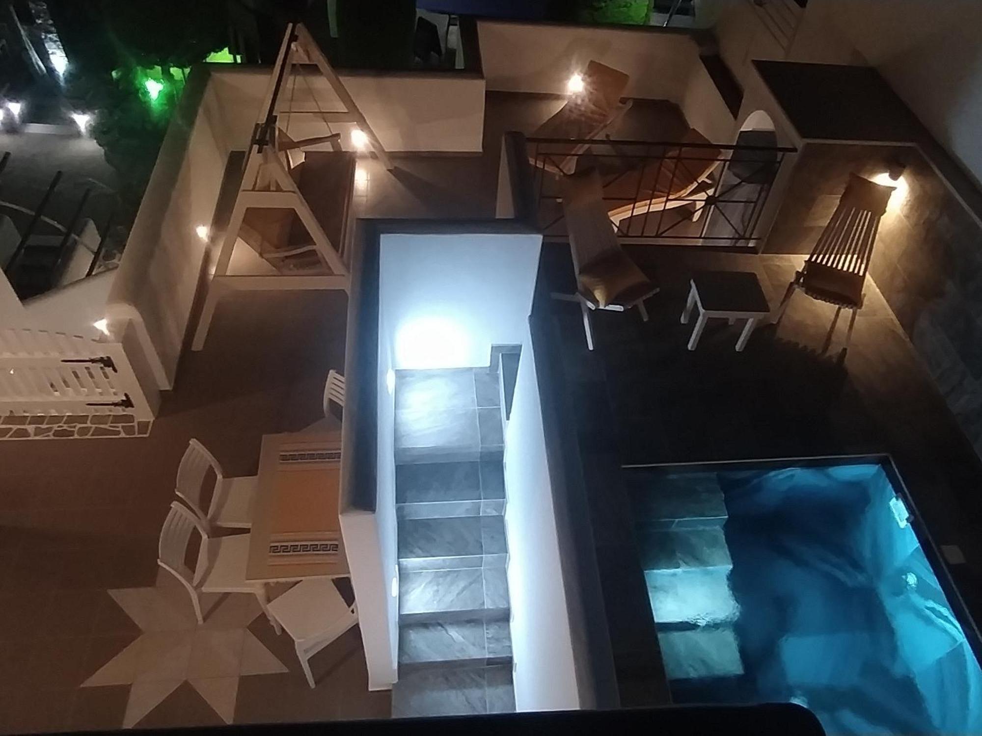 Chariot Apartments Santorini Камарі Екстер'єр фото