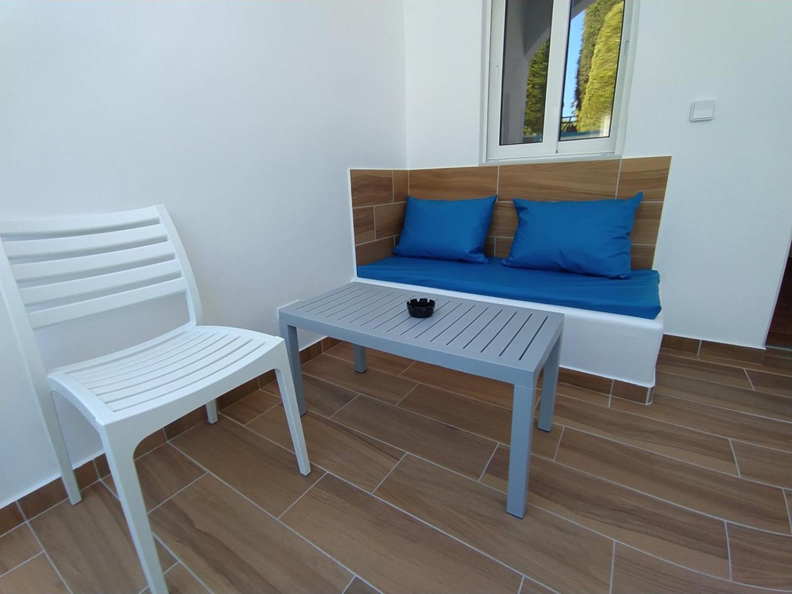 Chariot Apartments Santorini Камарі Номер фото